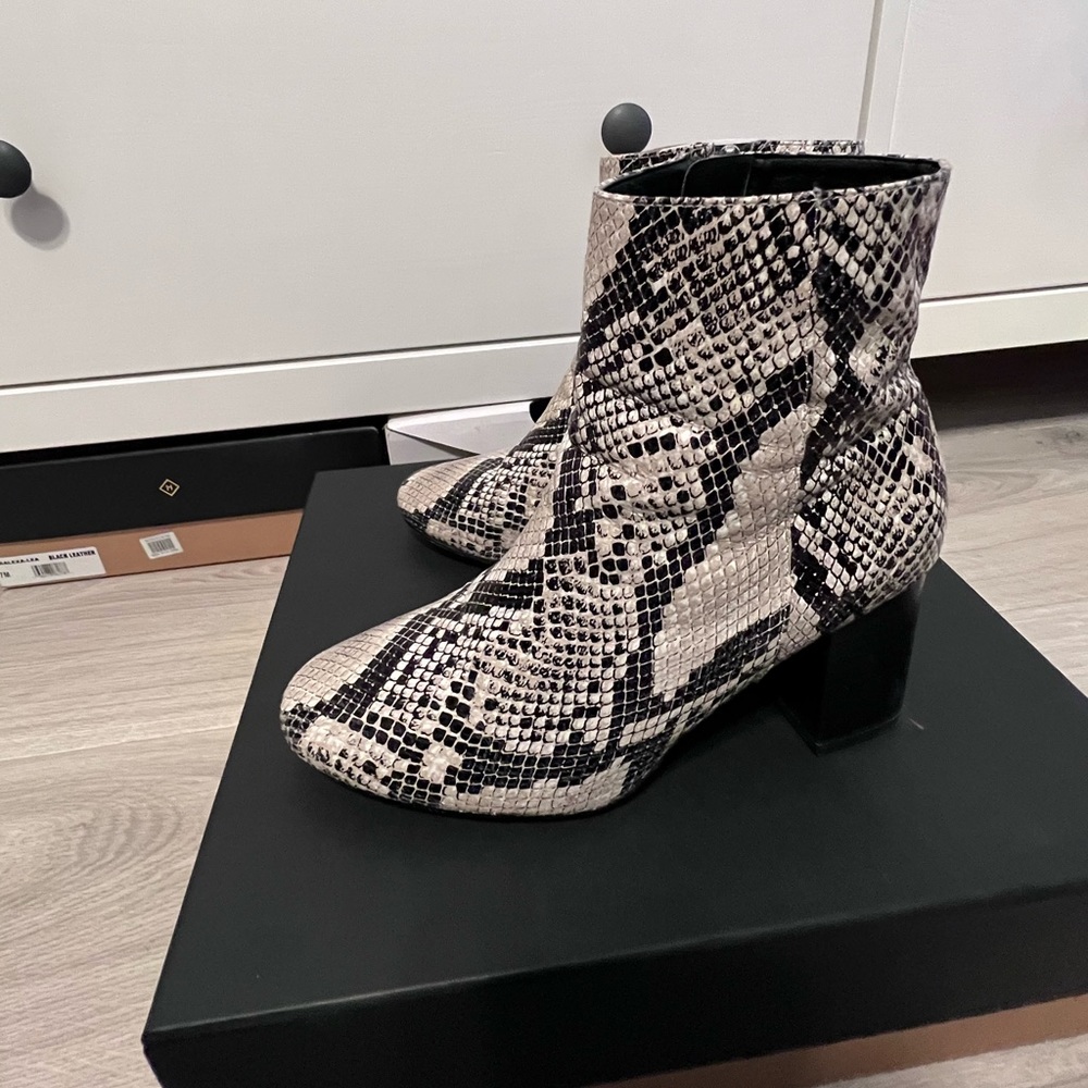 Womens Halogen Printed Heel Boots